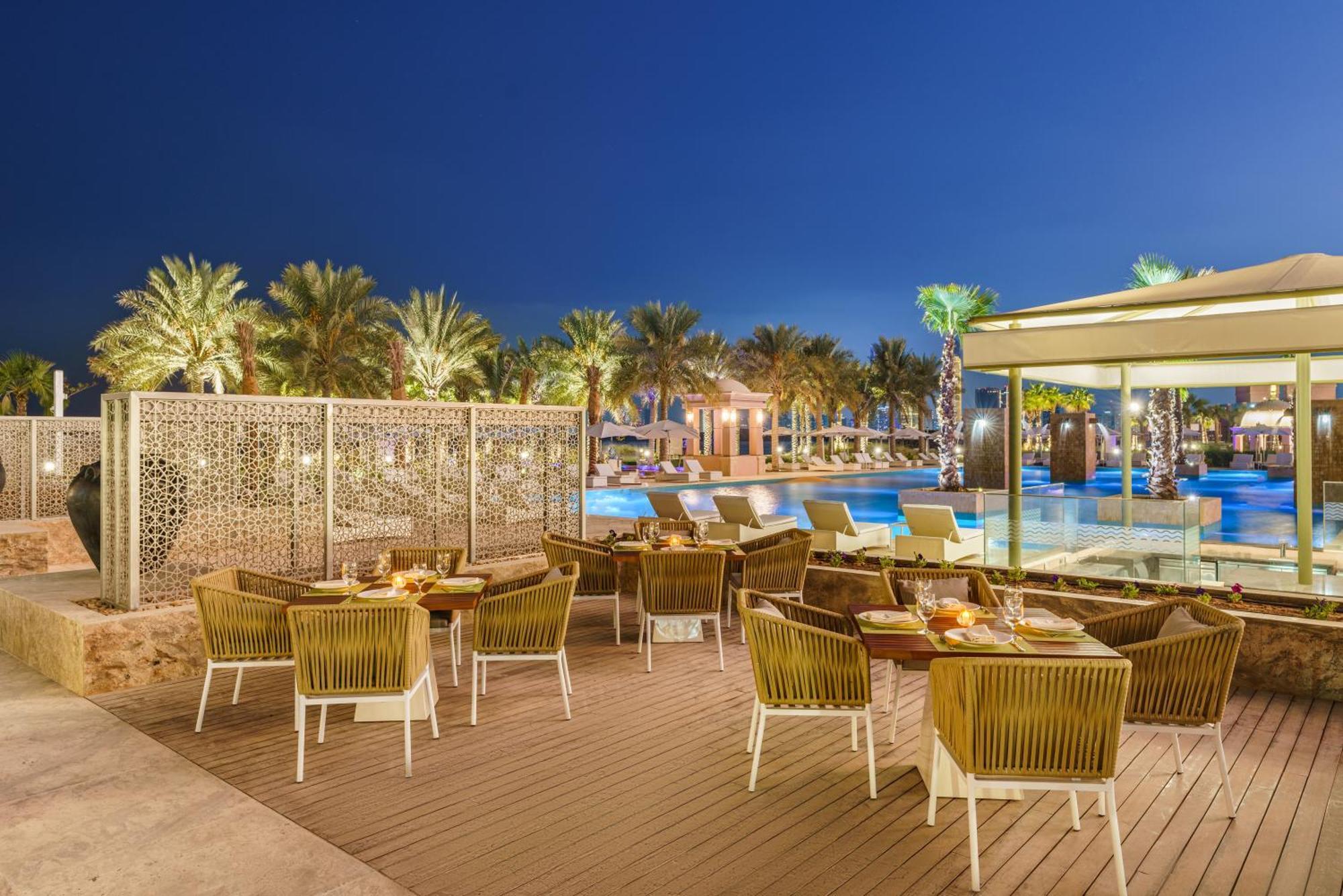 Rixos Marina Abu Dhabi Hotell Exteriör bild